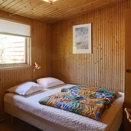 6 Person In Praesto-by Traum Togeholt